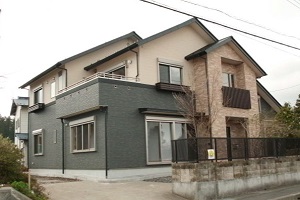 TM邸